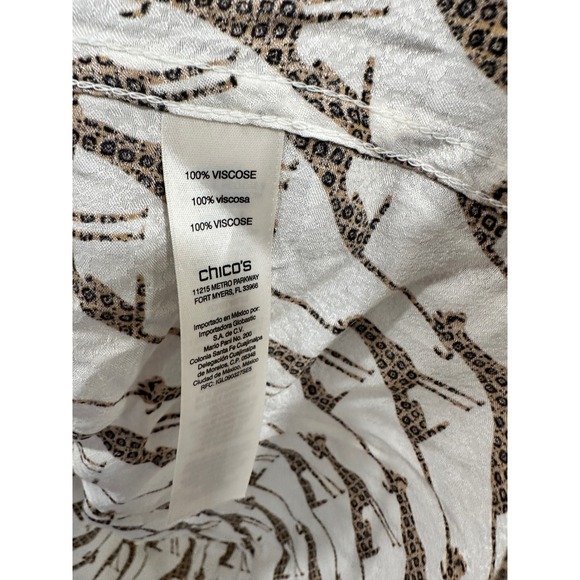 Chico's White Giraffe Print Long Sleeve Button Down Top Blouse M 1 - Picture 4 of 6